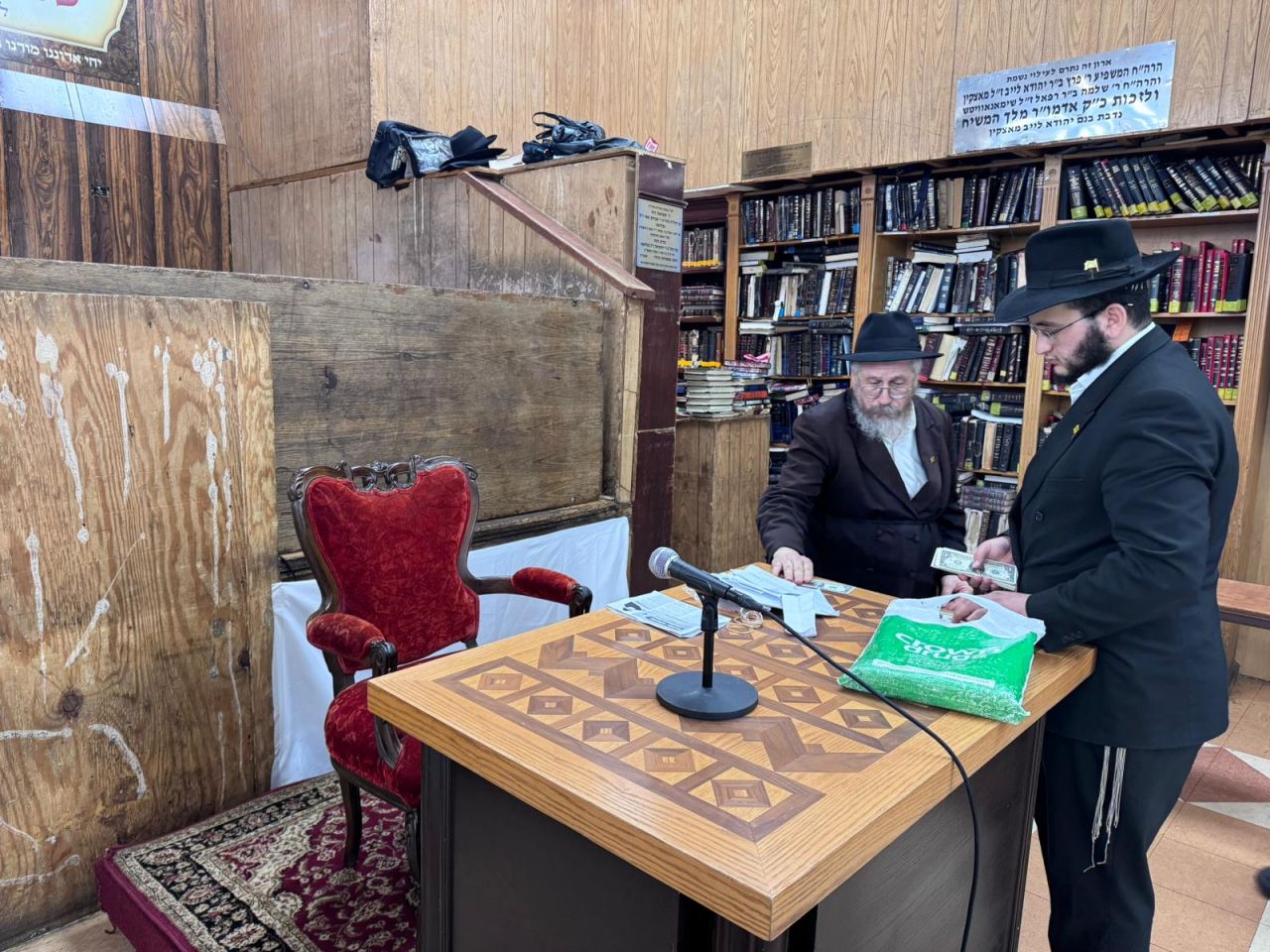 הגלריה השבועית - שבוע פרשת פינחס ב-770